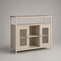 Credenza beige in acciaio e vetro scanalato trasparente con pomelli dorati, 100 x 35 x 110 cm